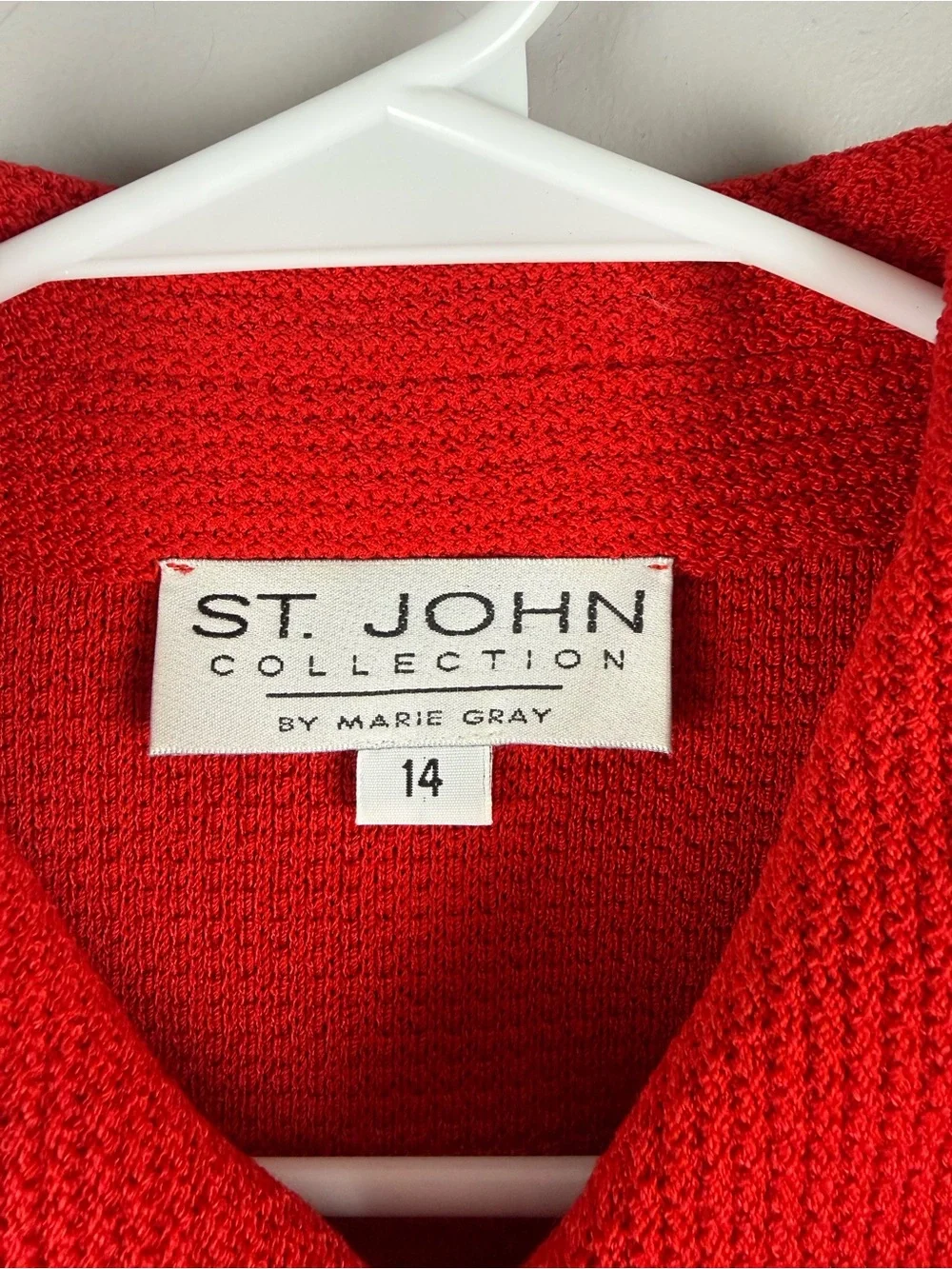 St. John Collection Women’s Long Sleeve Red Knit Zip Up Jacket Blazer SZ 14